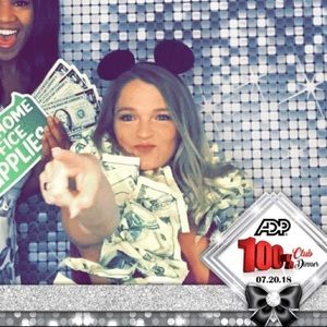 Meet your Posher, Caroline